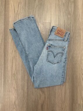 Levi’s Ribcage Straight Jeans Light Wash Button Fly High Rise Wonen’s 24